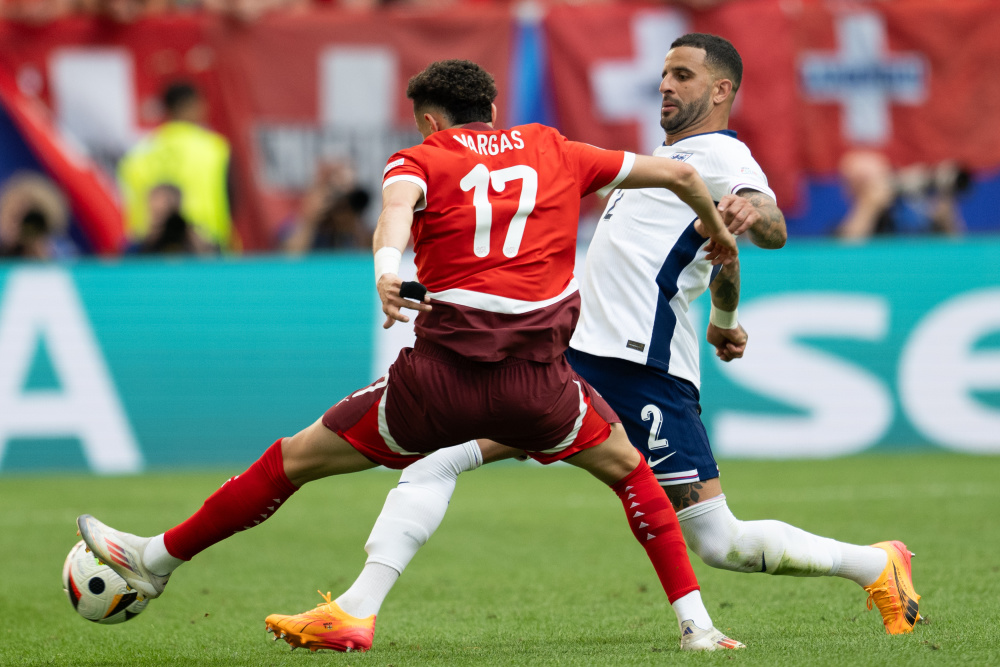 以一记凌厉 以一记凌厉