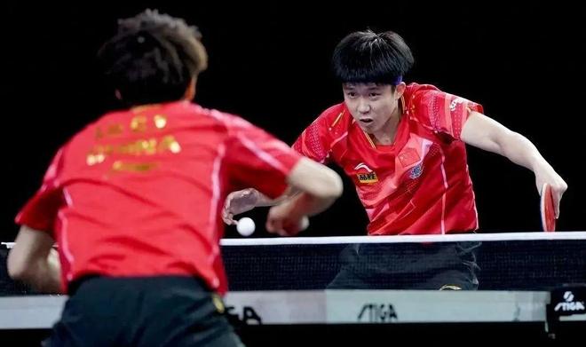 球场这种热 球场这种热