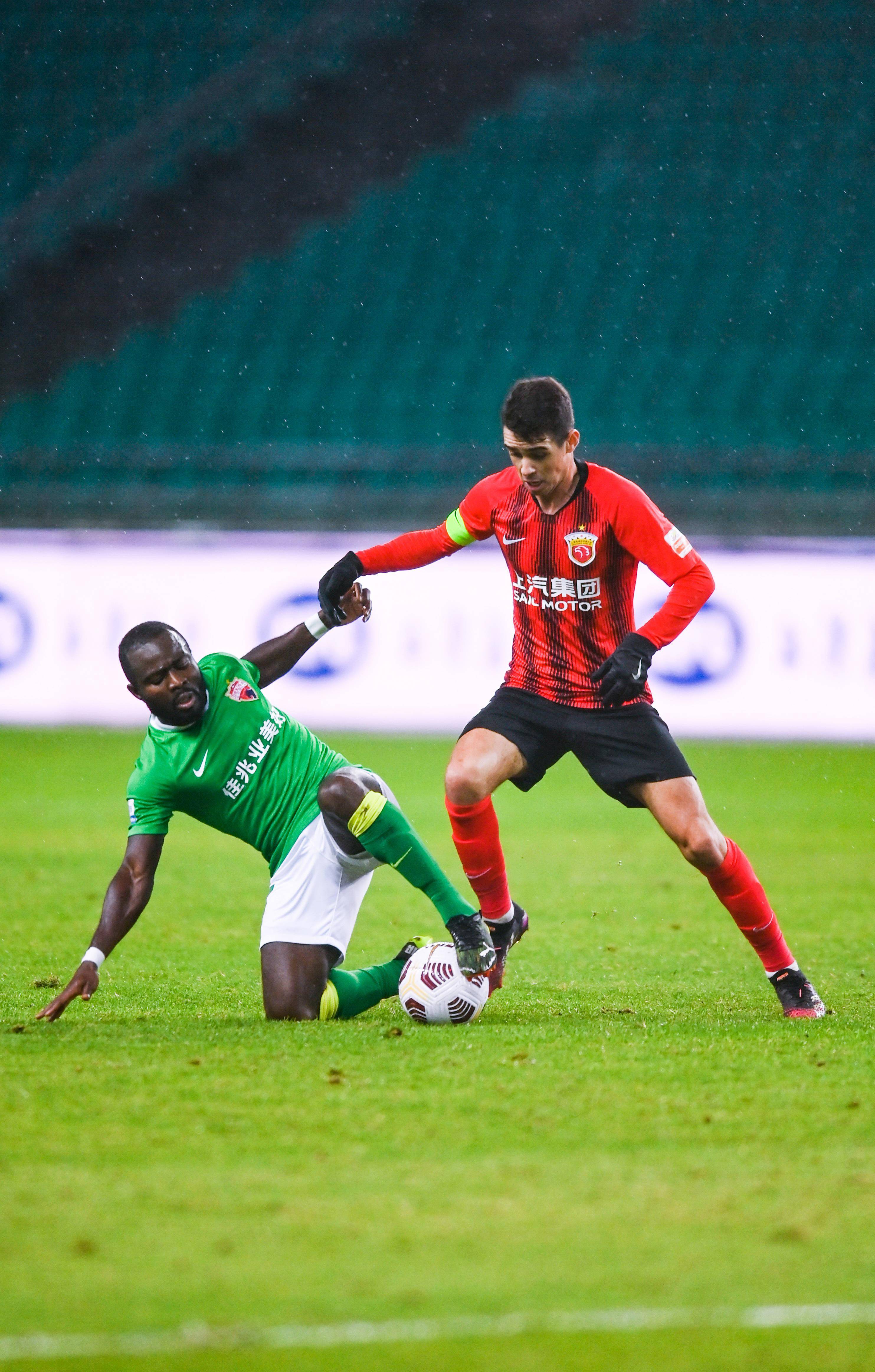 球将迎来更 球将迎来更