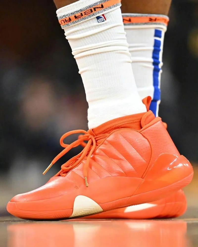 赛场更具威 赛场更具威