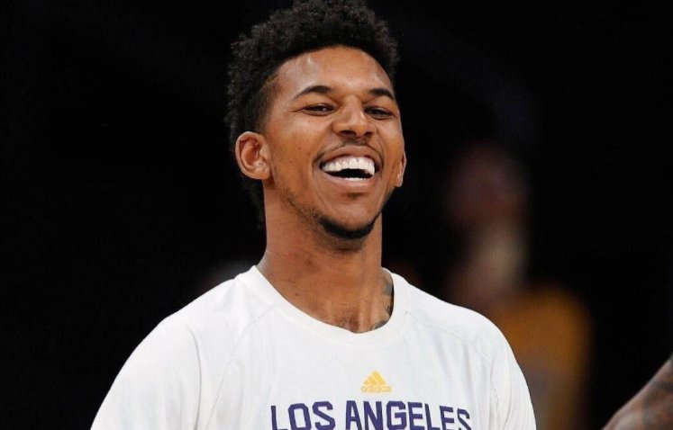 军的第一发 军的第一发